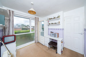 BEDROOM - click for photo gallery